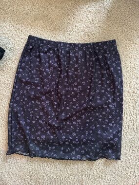 Purple floral print mini skirt